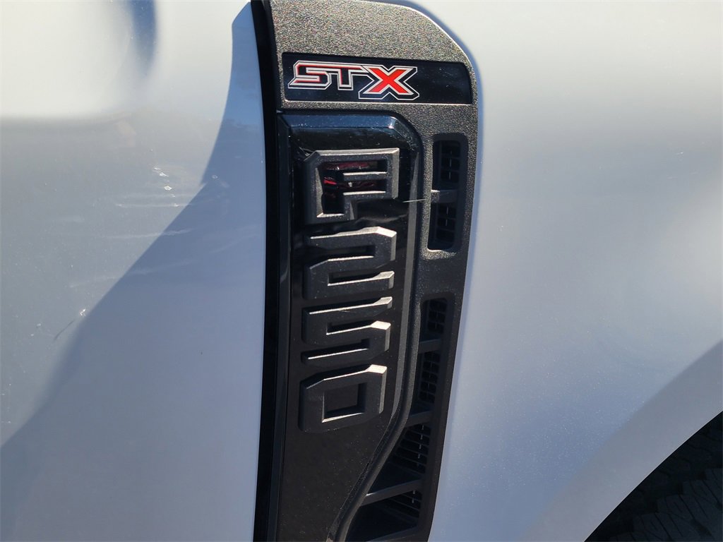 Used 2025 Ford F250 XL w/ STX Appearance Package image 6