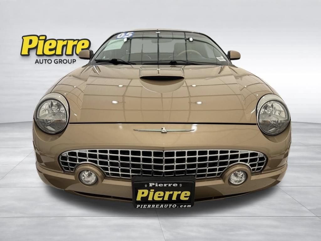 Used 2005 Ford Thunderbird RWD image 9