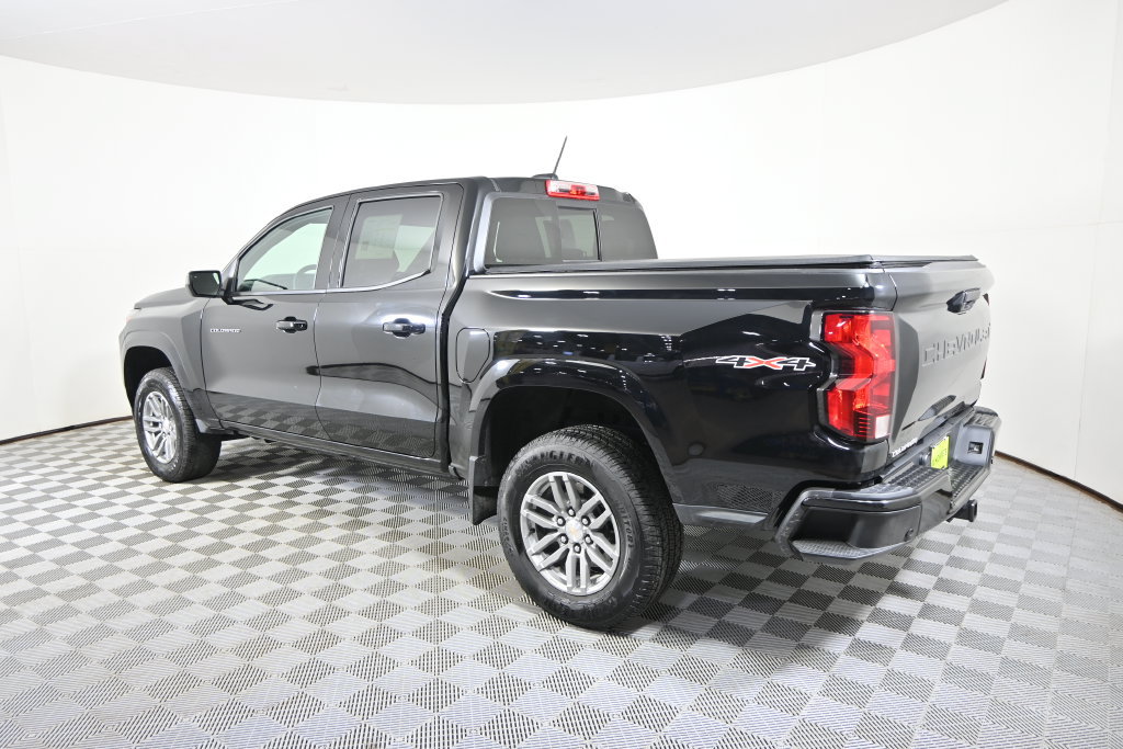 Used 2026 Chevrolet Colorado LT w/ Advanced Trailering Package AWD/4WD image 4