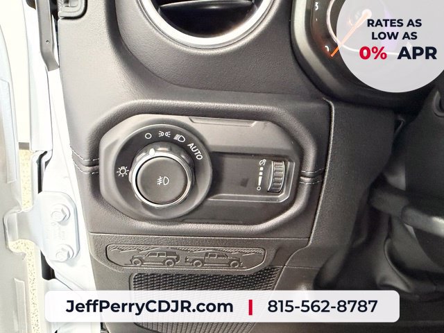 New 2026 Jeep Wrangler Unlimited Sahara AWD/4WD image 10