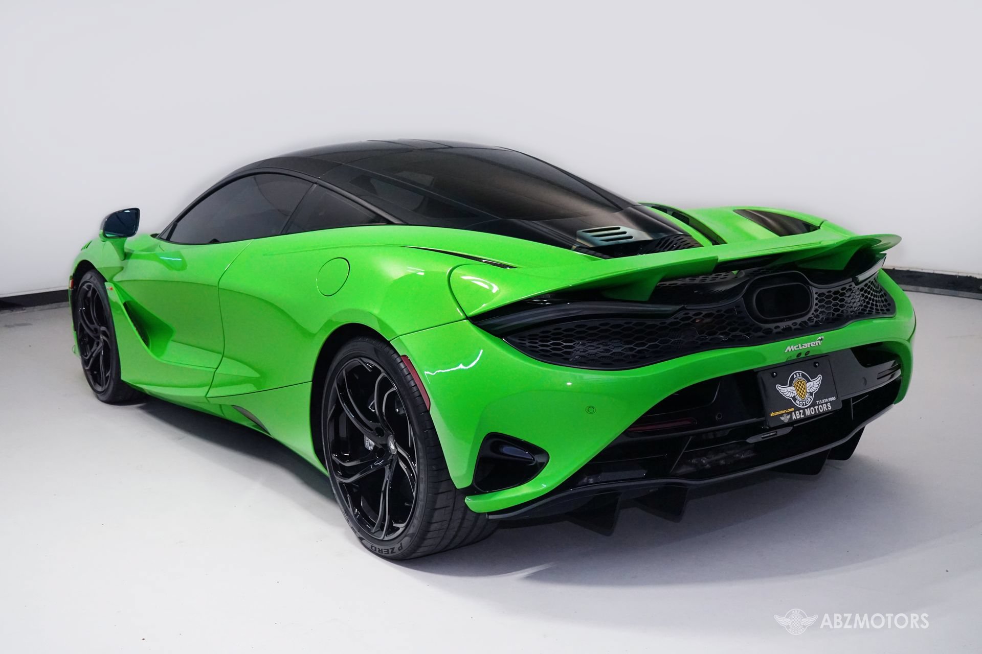 Used 2024 McLaren 750S RWD image 7