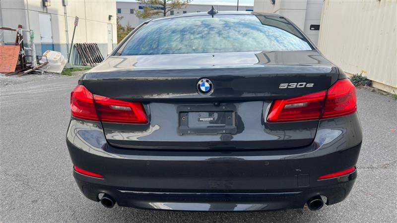 Used 2018 BMW 530e RWD image 15