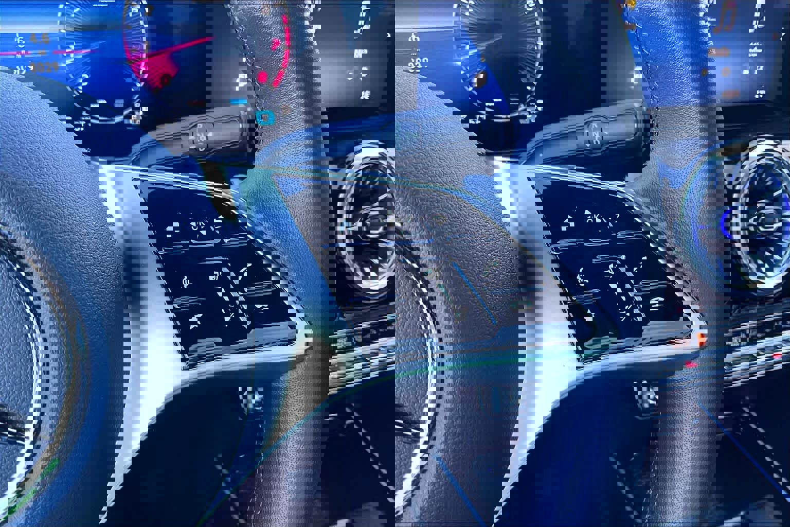 Used 2025 Mercedes-Benz GLA 250 image 24