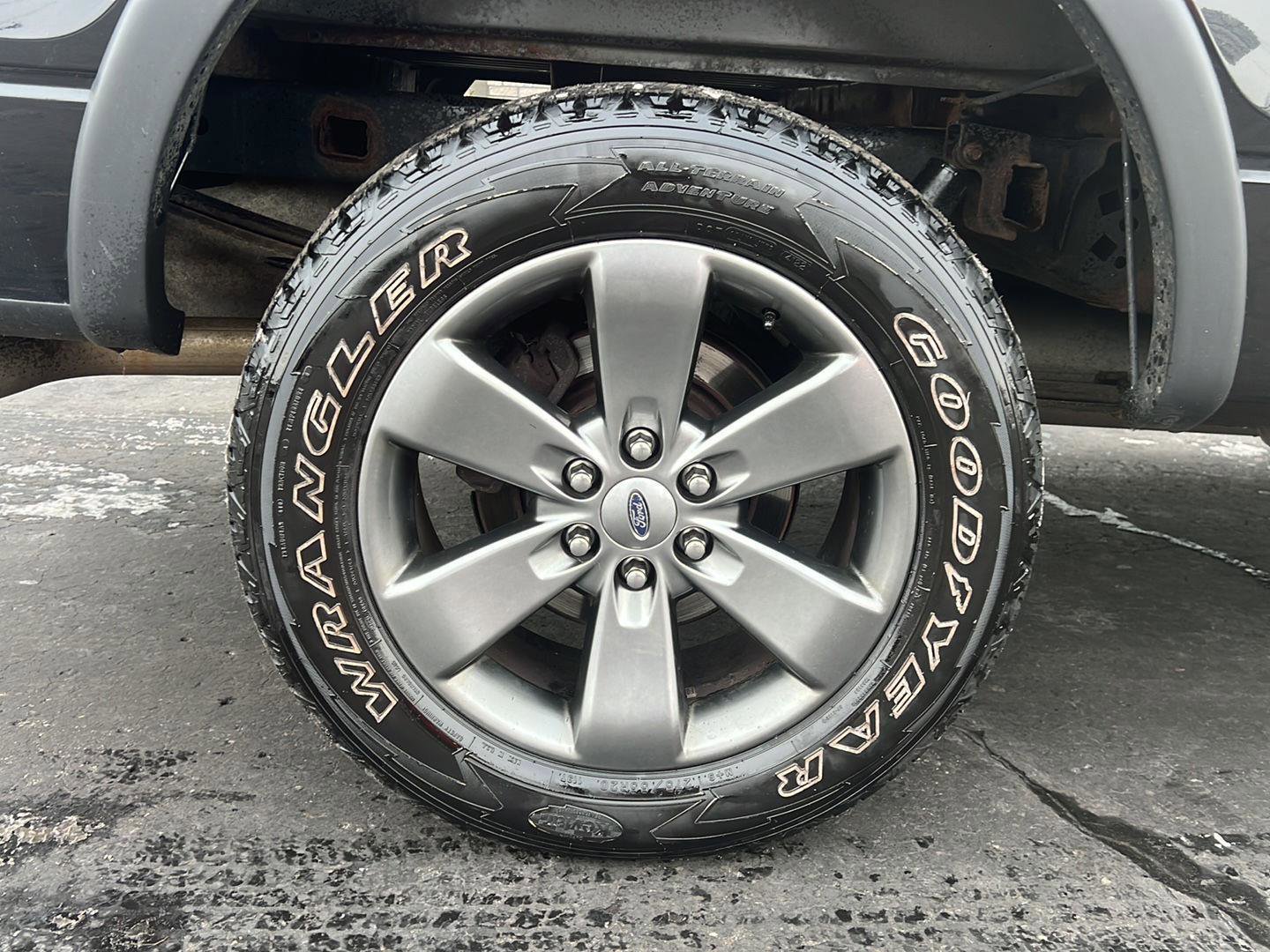 Used 2014 Ford F150 FX4 w/ Equipment Group 402A Luxury image 21