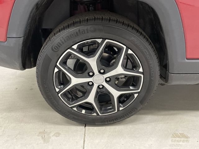 Used 2024 Jeep Compass Limited image 14