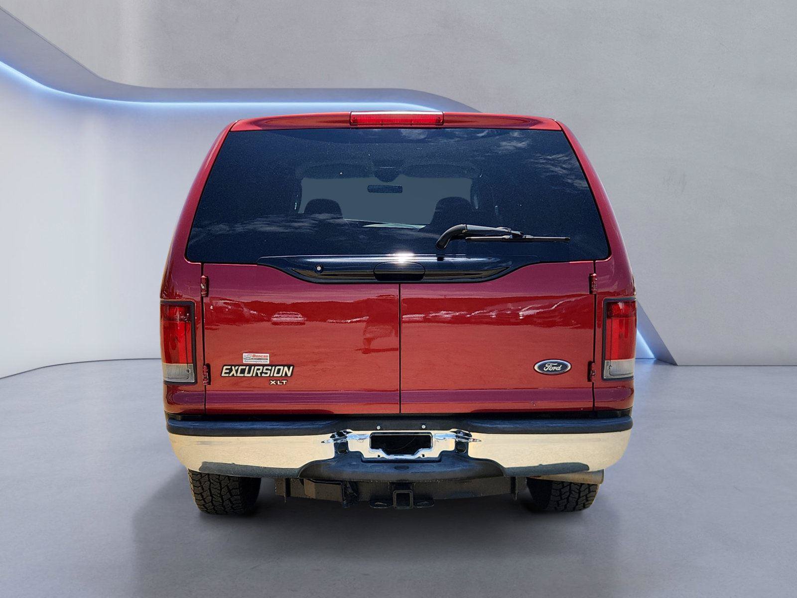 Used 2005 Ford Excursion XLT AWD/4WD image 4