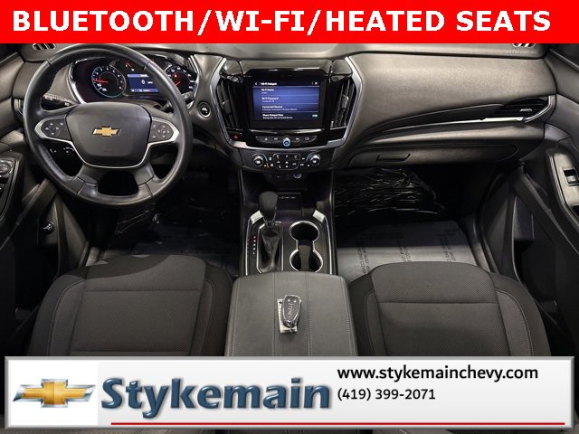 Used 2023 Chevrolet Traverse LT image 3