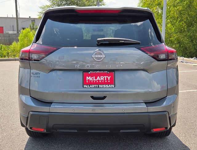Used 2026 Nissan Rogue SV w/ Cold Weather Package FWD image 7