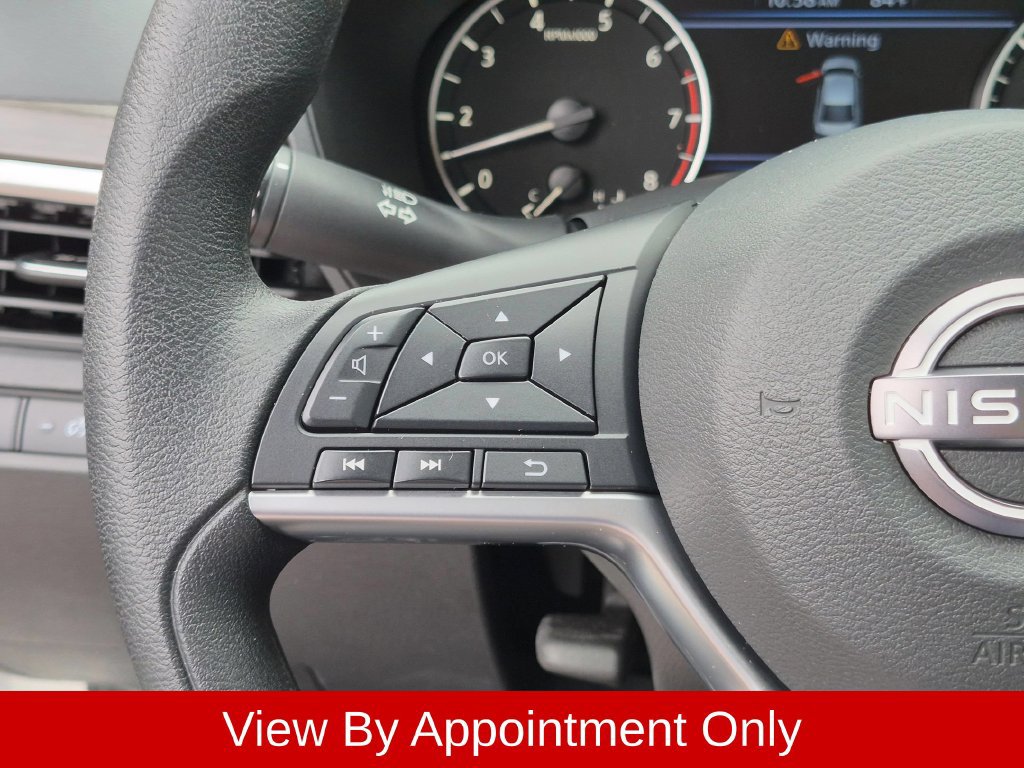 Used 2025 Nissan Altima 2.5 SV FWD image 17