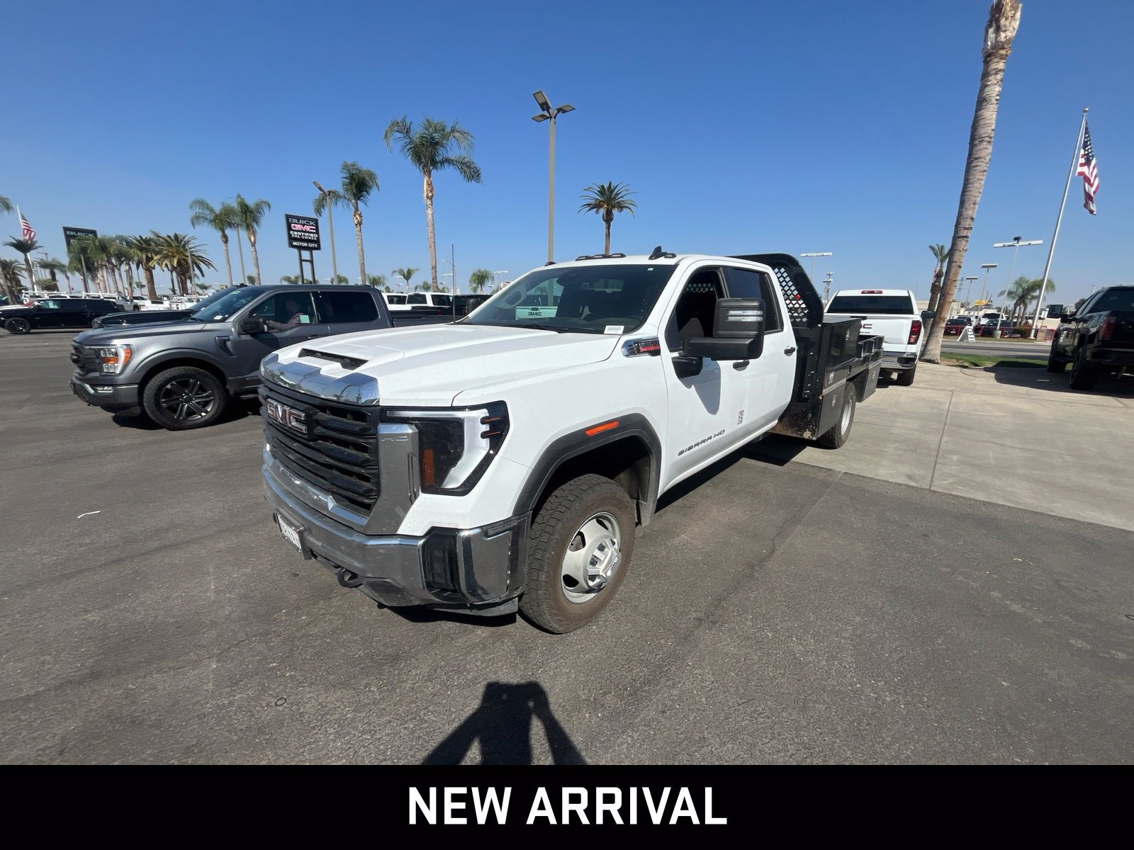 Used 2026 GMC Sierra 3500 Pro w/ Convenience Package