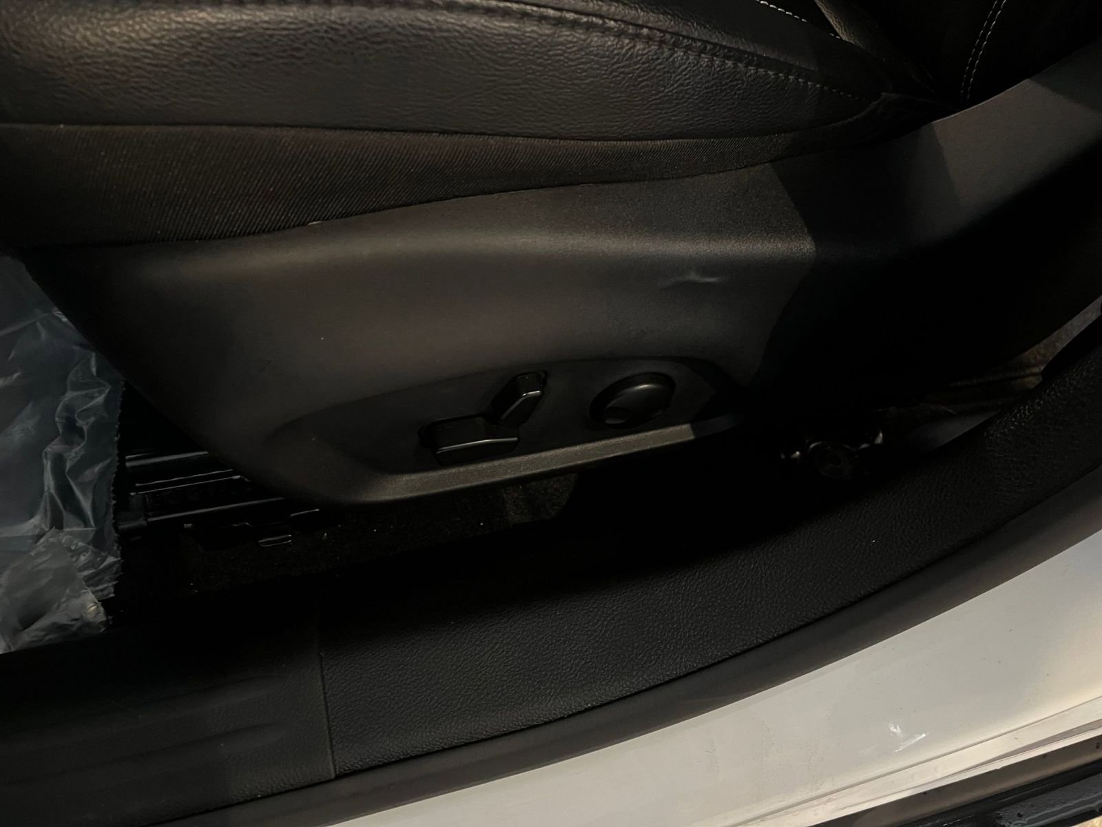 Used 2025 Jeep Compass Limited image 22