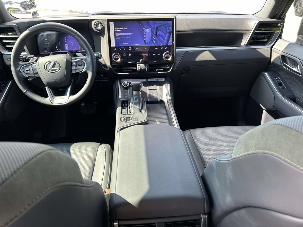 Used 2024 Lexus GX 550 AWD/4WD image 14