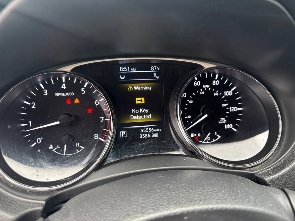 Used 2014 Nissan Rogue SV w/ SV Premium Package FWD image 13