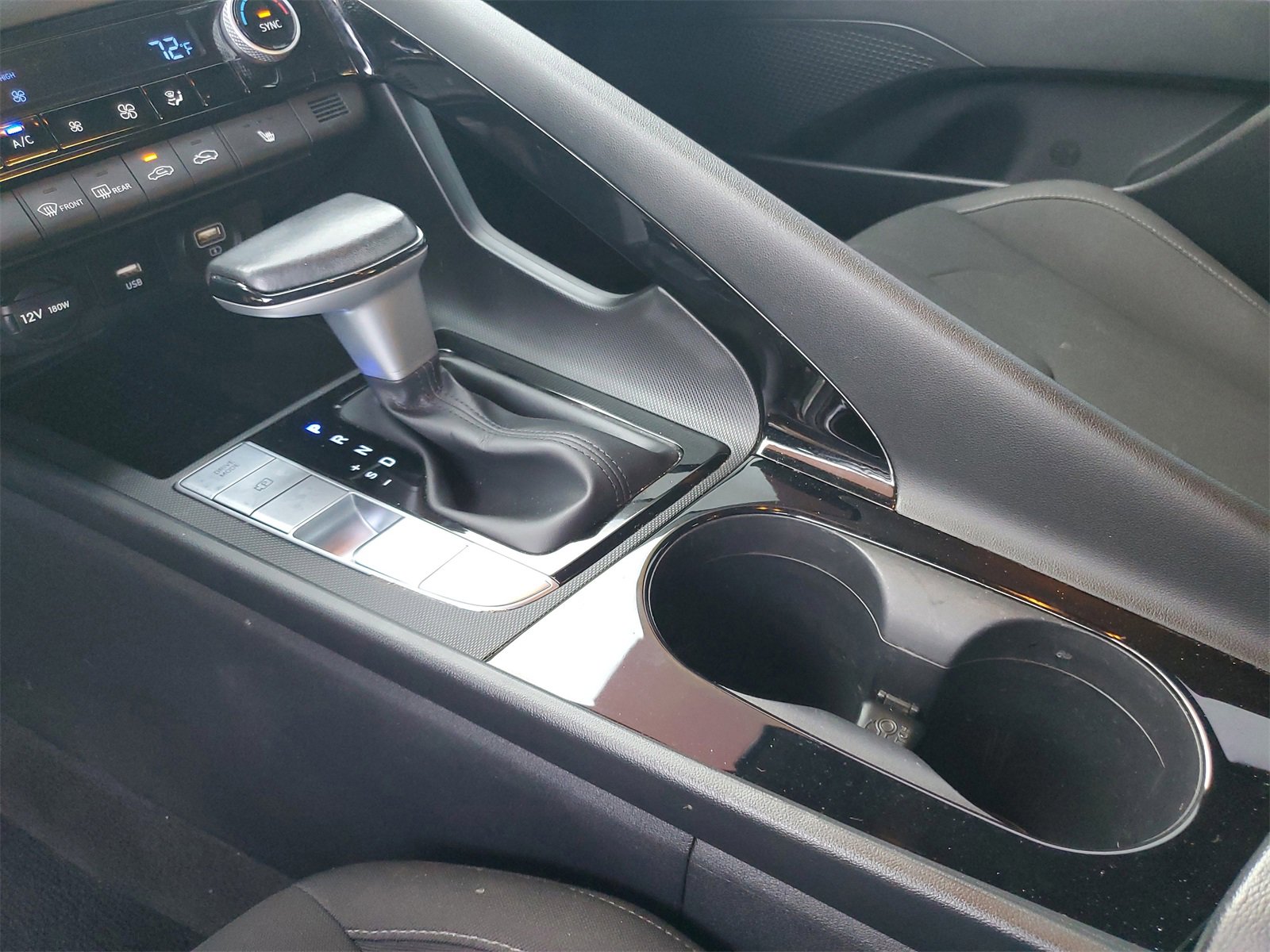 Used 2023 Hyundai Elantra SEL w/ Convenience Package image 19