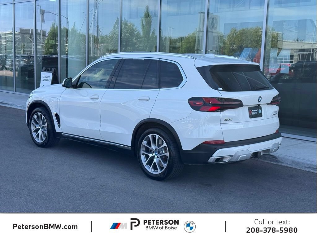 Used 2024 BMW X5 xDrive50e w/ Premium Package AWD/4WD image 3