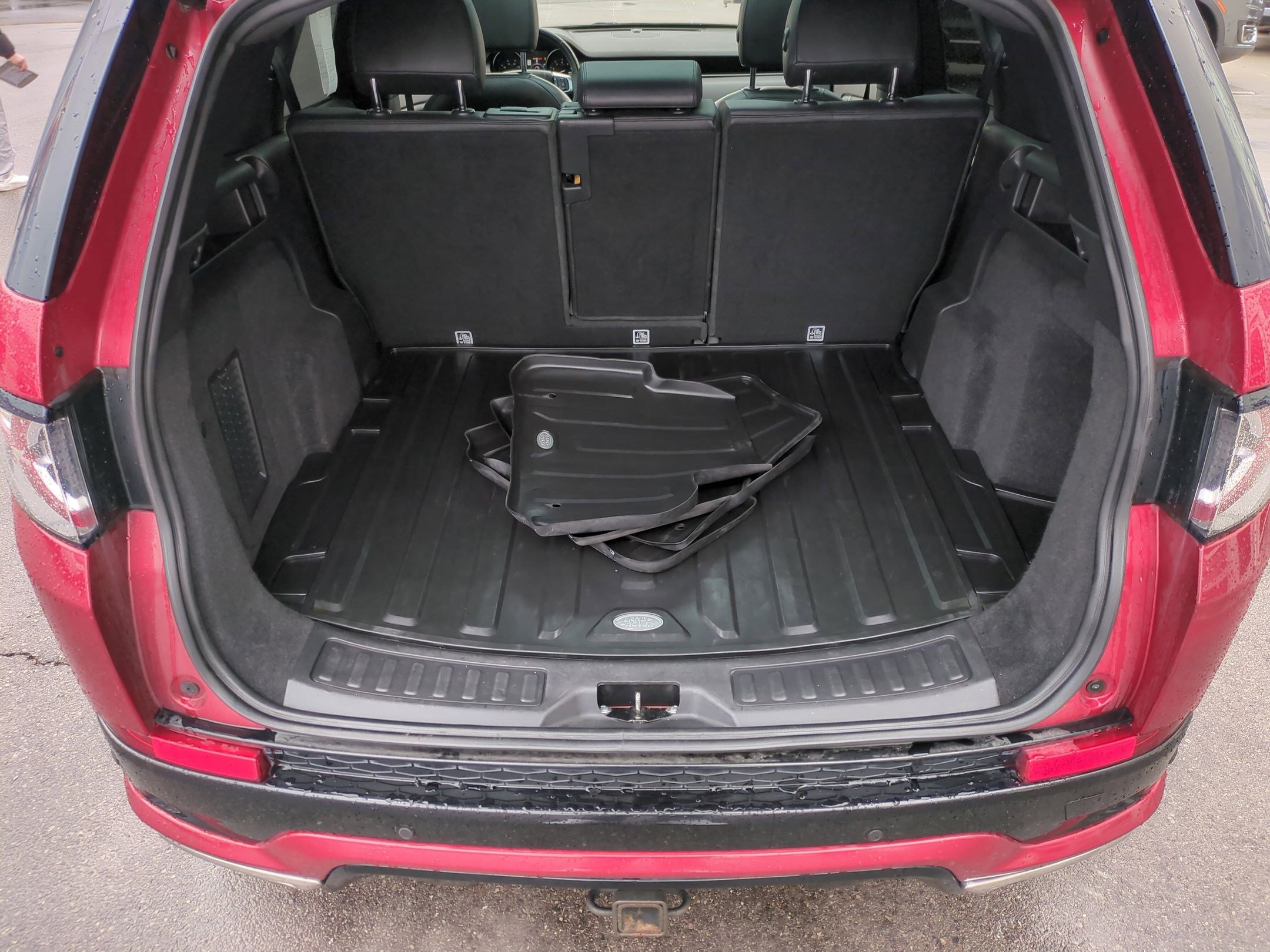 Used 2017 Land Rover Discovery Sport HSE Luxury image 32