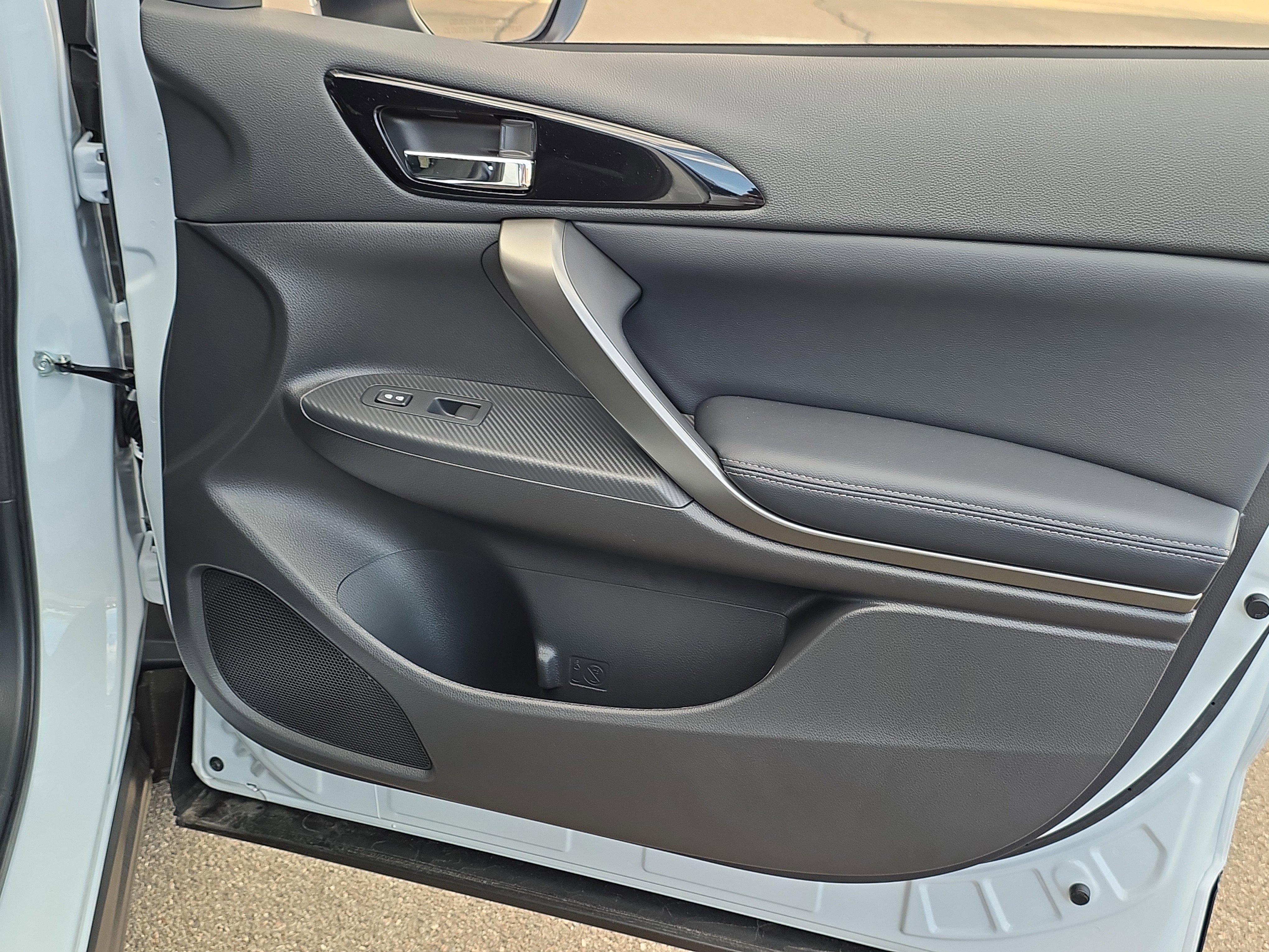 New 2026 Mitsubishi Eclipse Cross Black Edition image 31