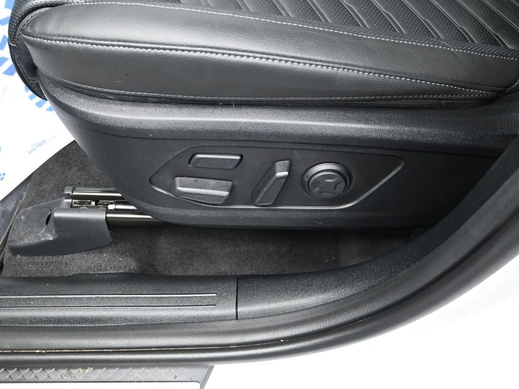 Certified 2026 Kia Sorento SX Prestige AWD/4WD image 13