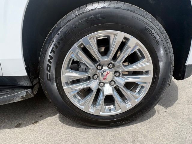 Used 2025 GMC Yukon Denali AWD/4WD image 32