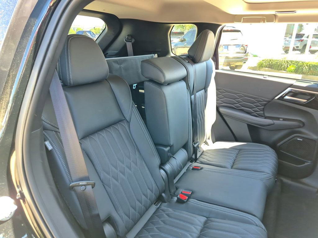New 2026 Mitsubishi Outlander SEL FWD image 25