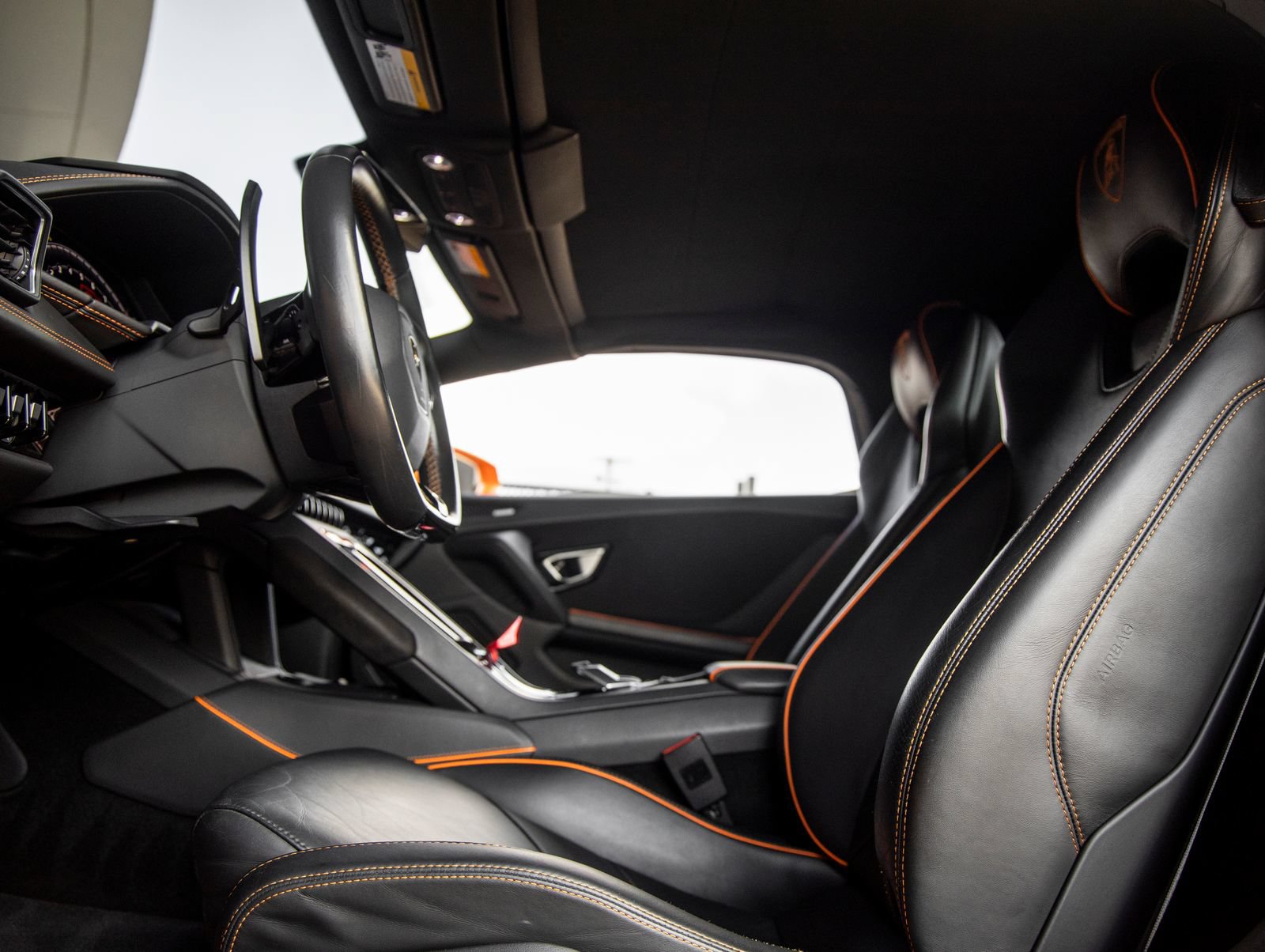 Used 2021 Lamborghini Huracan EVO RWD image 26
