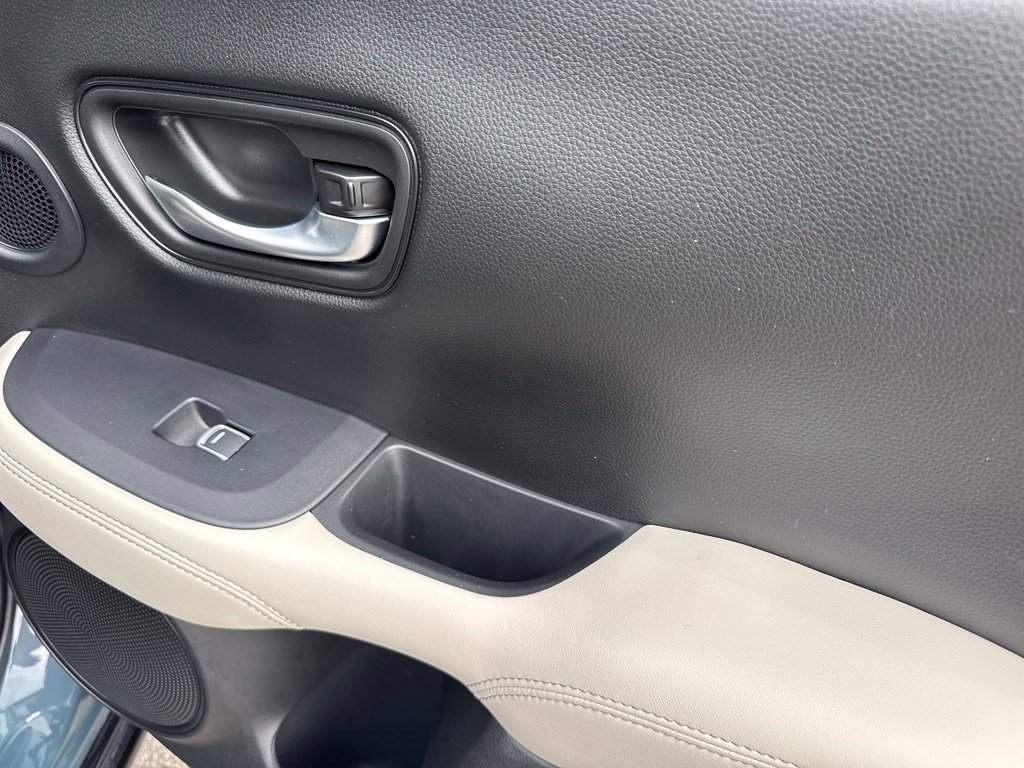 Used 2024 Honda HR-V EX-L image 37