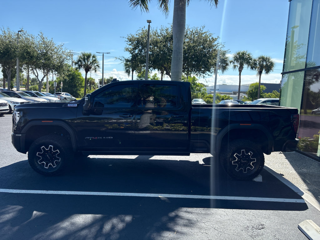 Used 2024 GMC Sierra 2500 AT4X AWD/4WD image 6