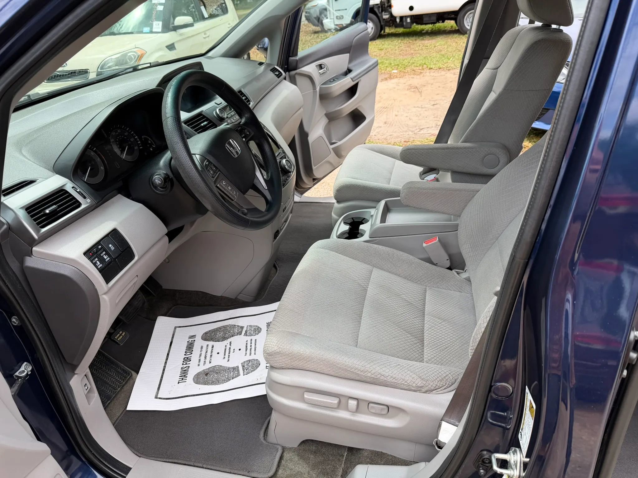 Used 2016 Honda Odyssey SE image 17