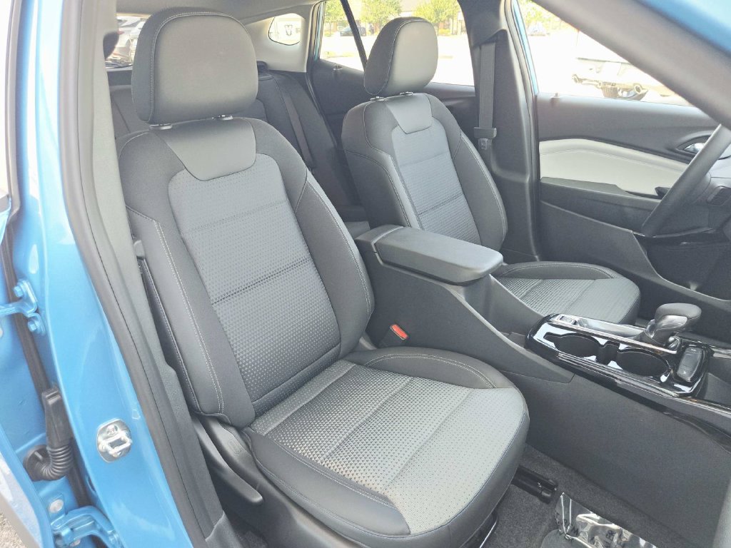Used 2026 Chevrolet Trax LT w/ Driver Confidence Package FWD image 15