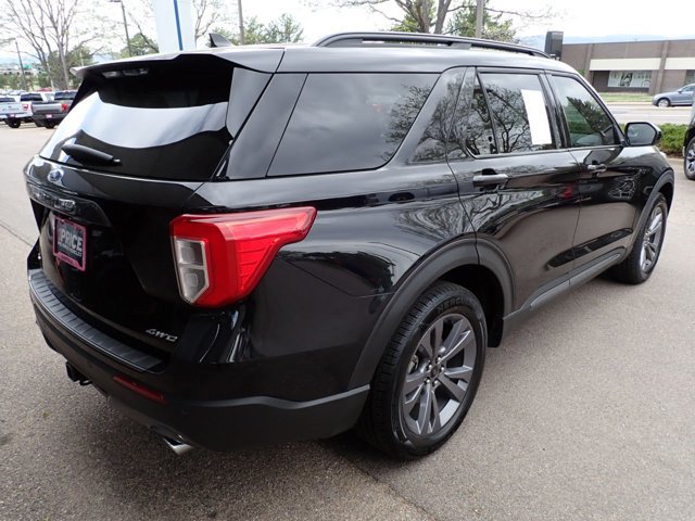 Certified 2023 Ford Explorer XLT w/ Equipment Group 202A AWD/4WD image 4