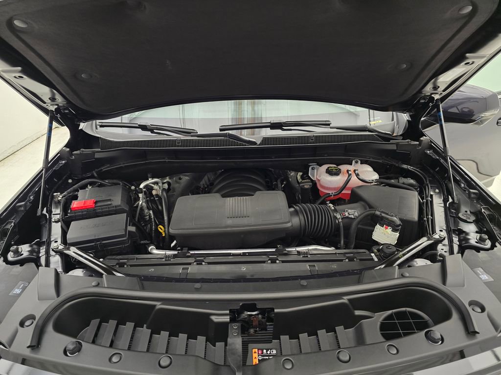 New 2026 Chevrolet Suburban LT w/ Comfort Package image 33