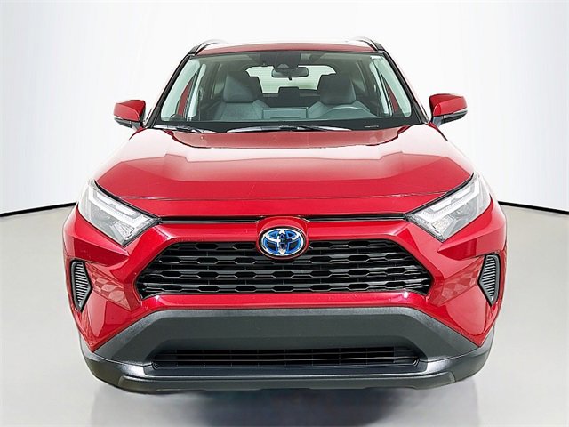 Used 2024 Toyota RAV4 XLE w/ Convenience Package image 2