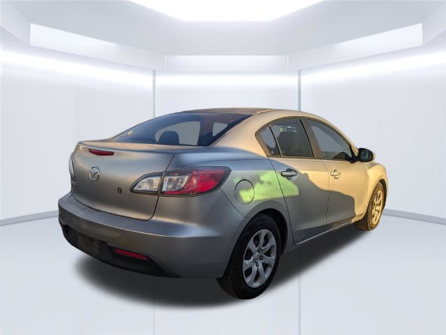Used 2011 MAZDA MAZDA3 i Sport FWD image 2