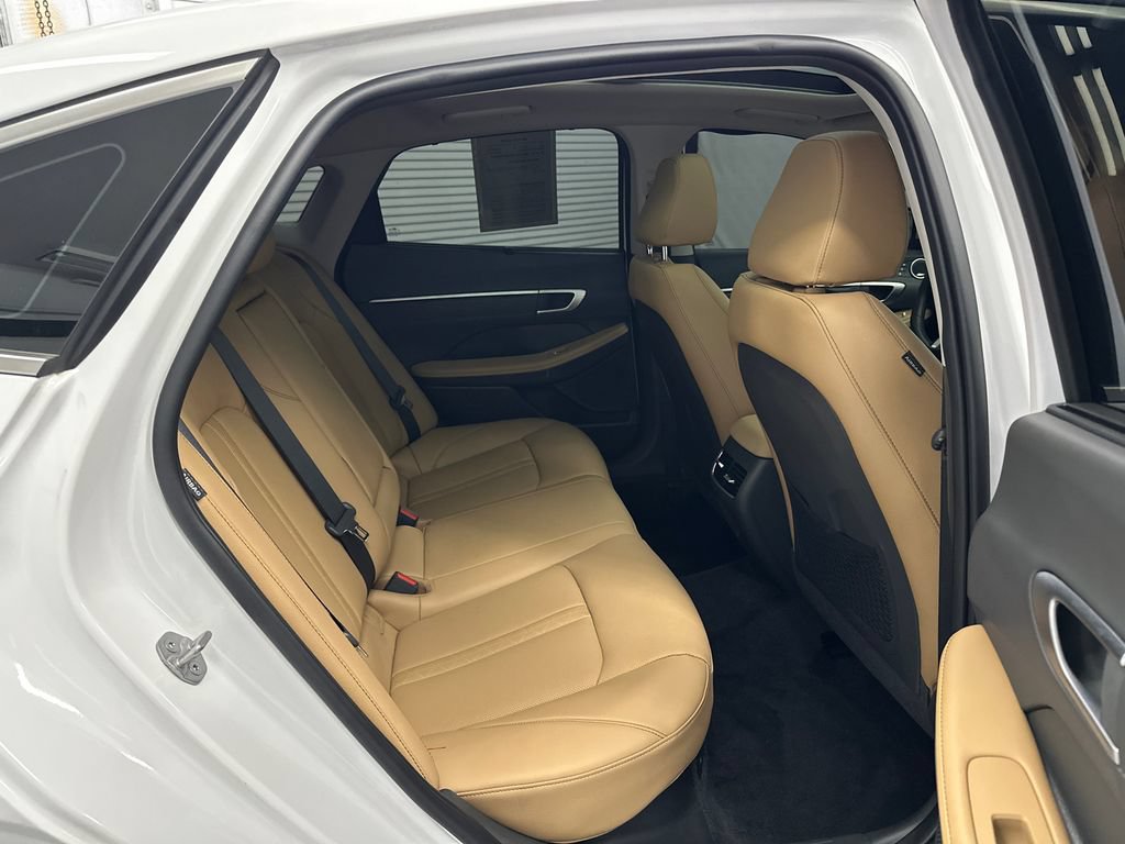 Used 2025 Hyundai Sonata Limited FWD image 17