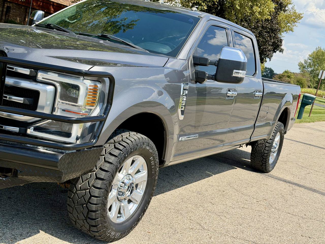 Used 2022 Ford F350 Platinum AWD/4WD image 11