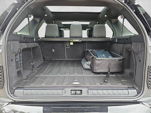 Certified 2024 Land Rover Discovery Dynamic SE image 7