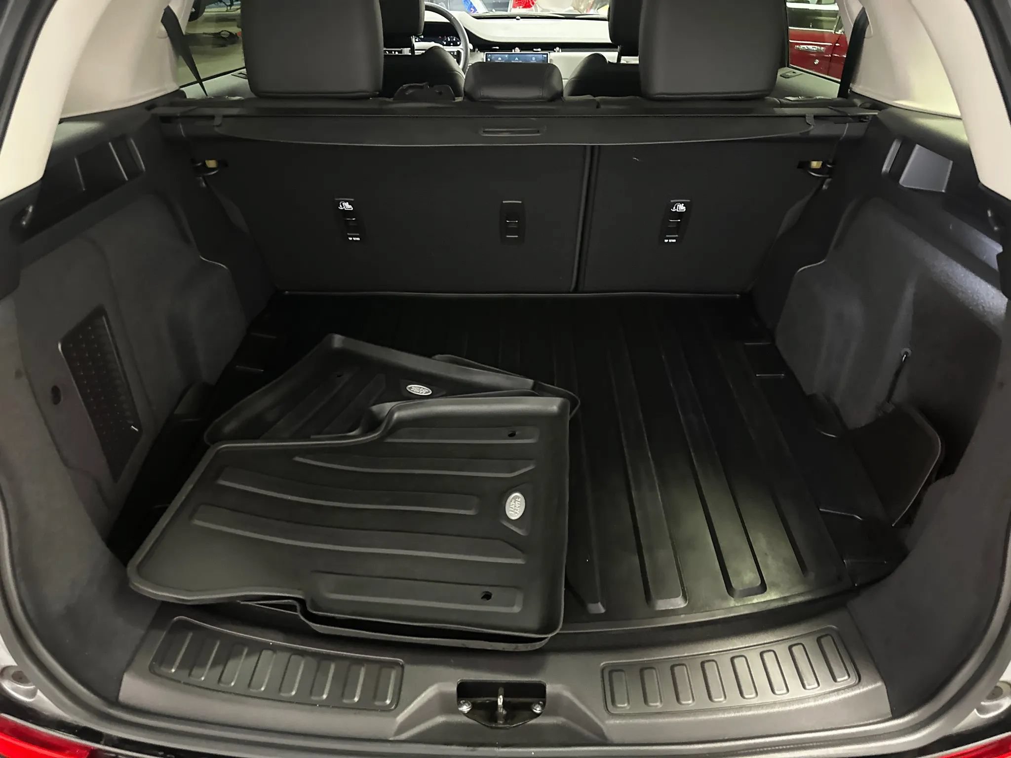 Used 2025 Land Rover Discovery Sport S AWD/4WD image 18