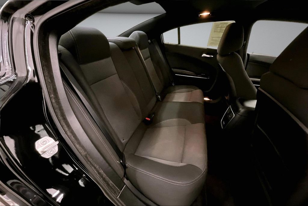 Used 2016 Dodge Charger SE w/ Power Sunroof Group image 25