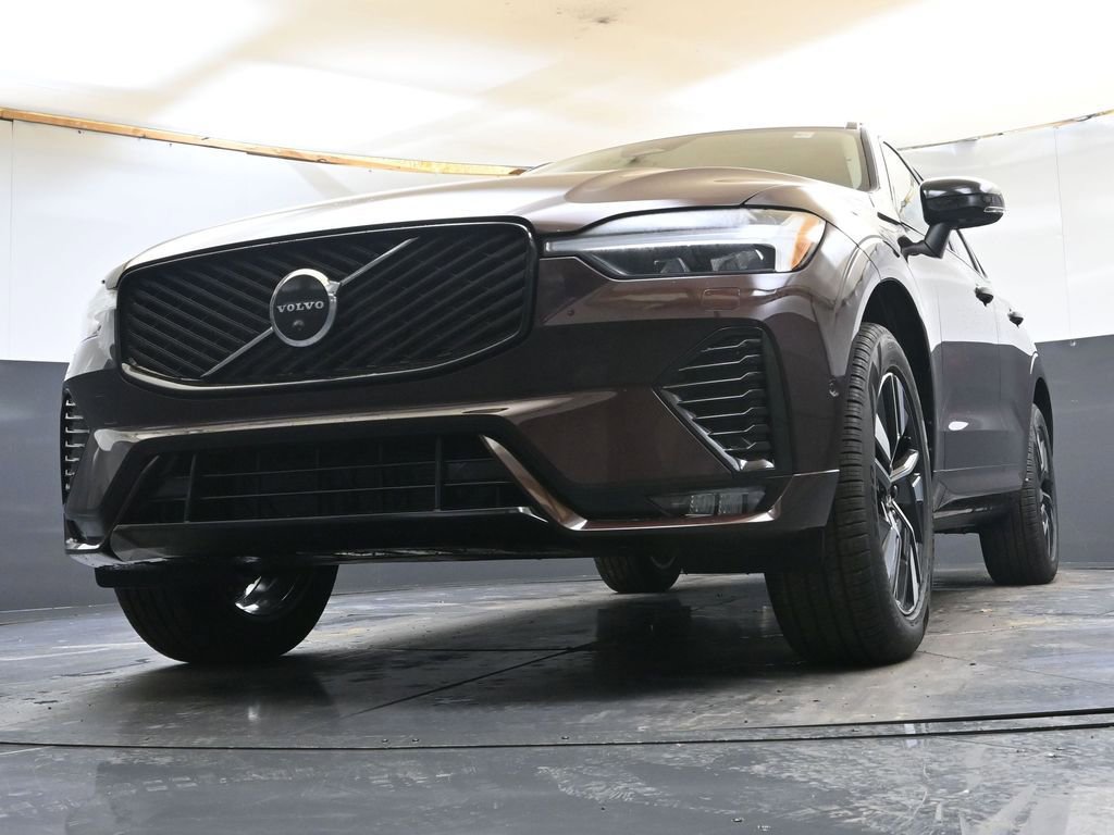 New 2026 Volvo XC60 B5 Plus w/ Protection Package Premier image 38