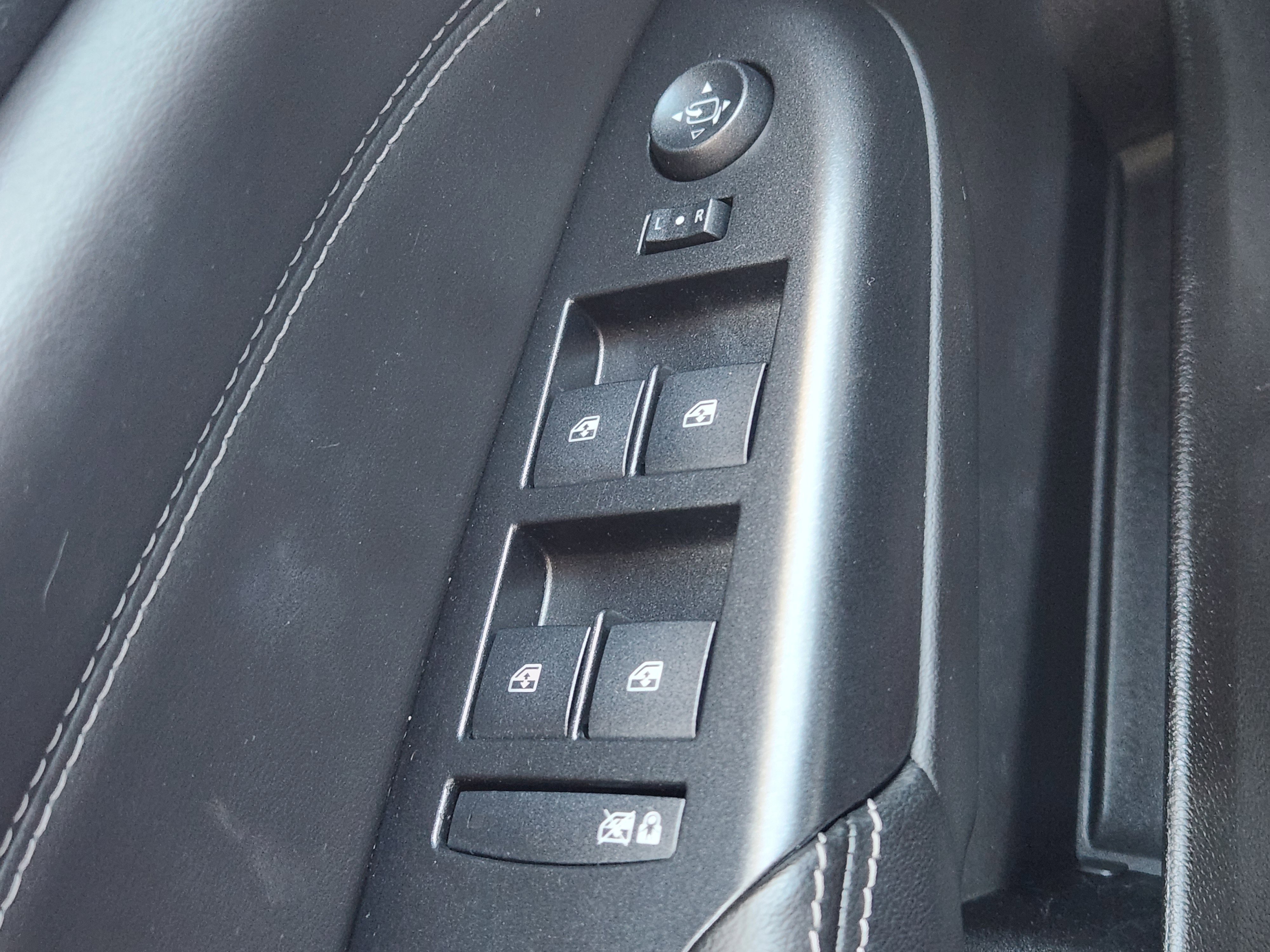 Used 2013 Cadillac SRX Performance w/ Driver Awareness Package image 23