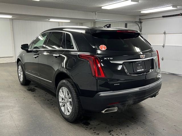 New 2026 Cadillac XT5 Luxury w/ LPO, Floor Liner Package AWD/4WD image 2