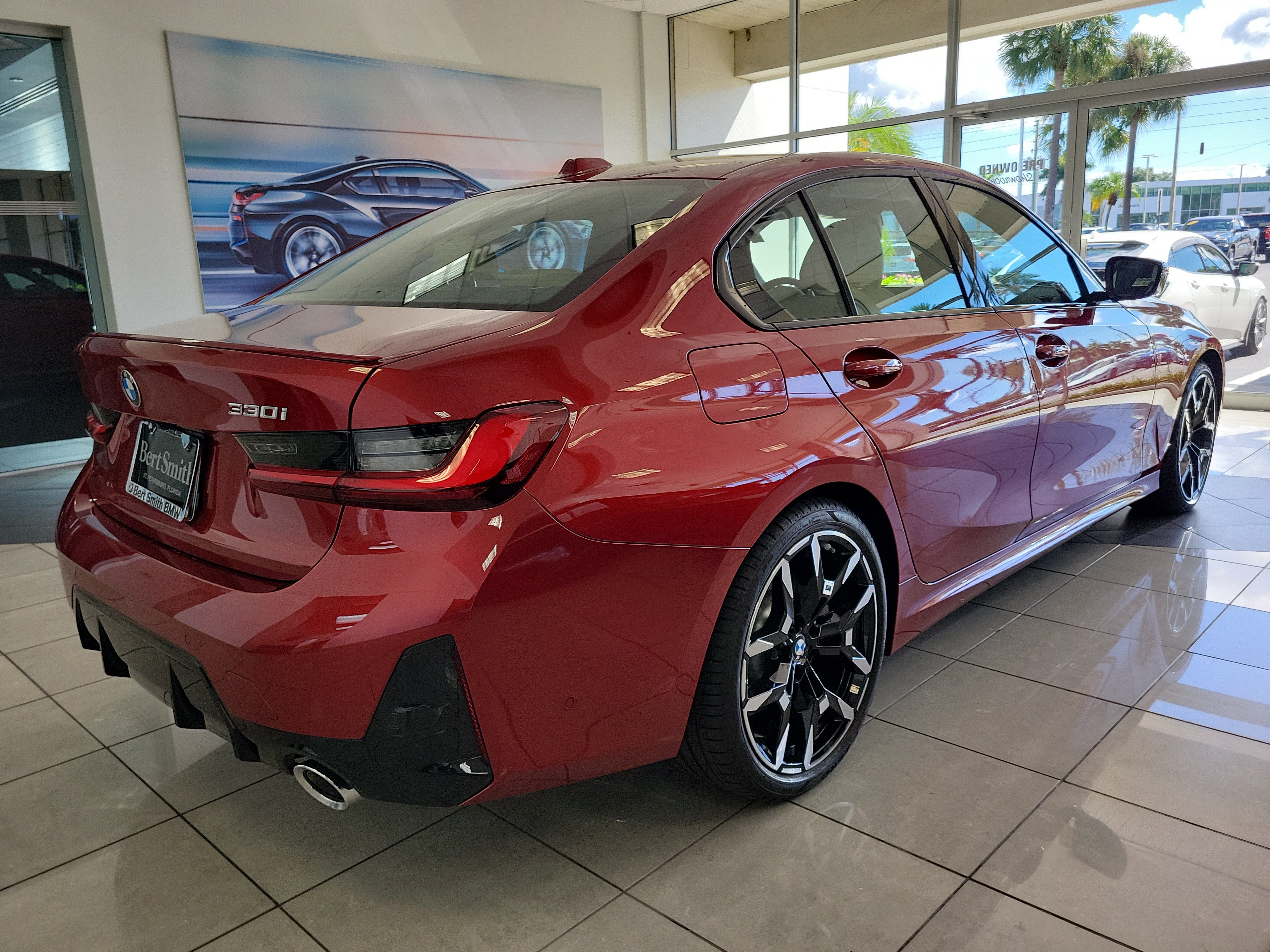 Used 2026 BMW 330i Sedan w/ M Sport Package RWD image 3