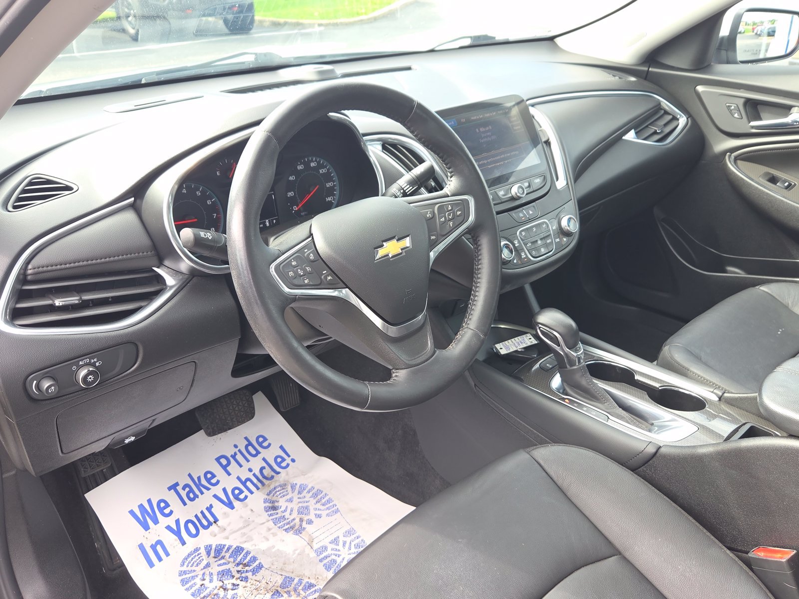 Used 2021 Chevrolet Malibu LT w/ Leather Package FWD image 11