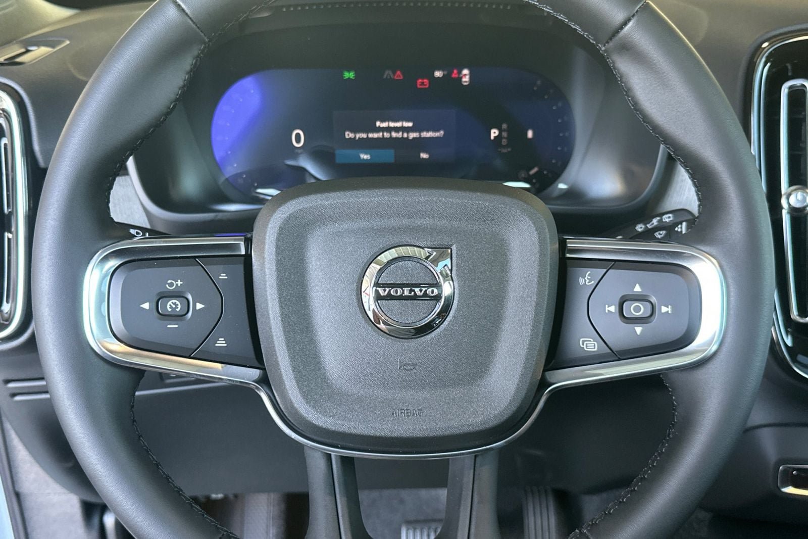 New 2026 Volvo XC40 B5 Plus w/ Climate Package AWD/4WD image 24