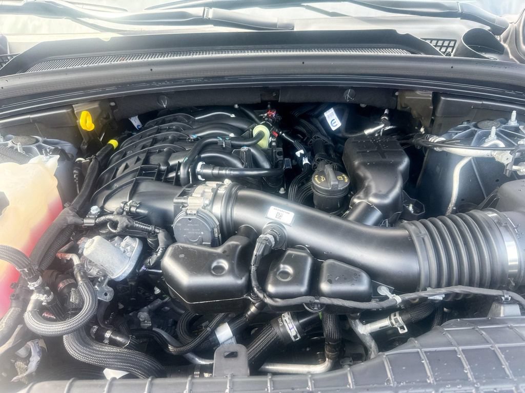 Used 2025 Jeep Grand Cherokee L Laredo RWD image 35