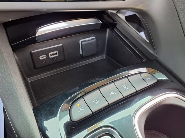 Used 2023 Buick Envision Essence w/ Sport Touring Package AWD/4WD image 29