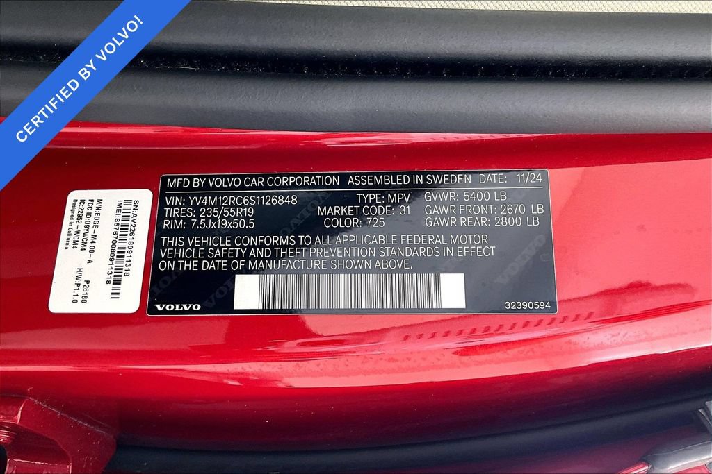 Certified 2025 Volvo XC60 B5 Plus AWD/4WD image 44