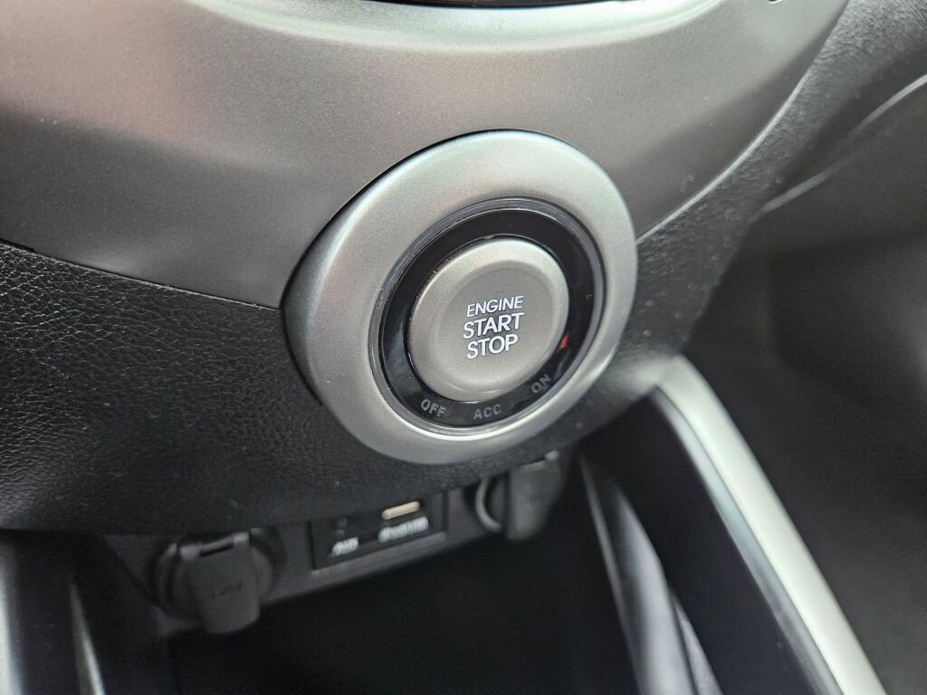Used 2012 Hyundai Veloster w/ Style Pkg image 30
