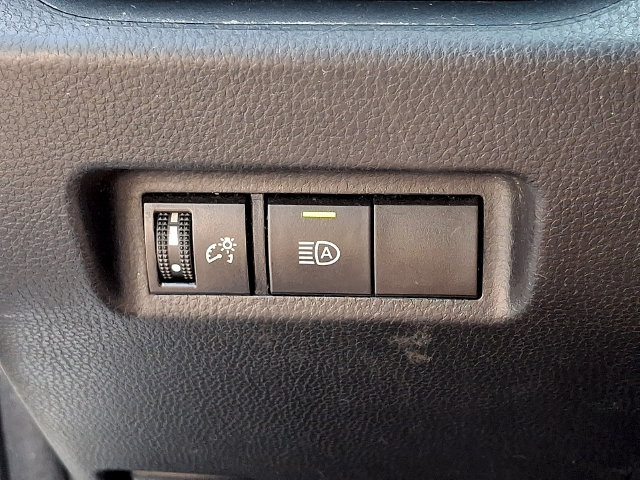 Certified 2021 Toyota RAV4 LE AWD/4WD image 15