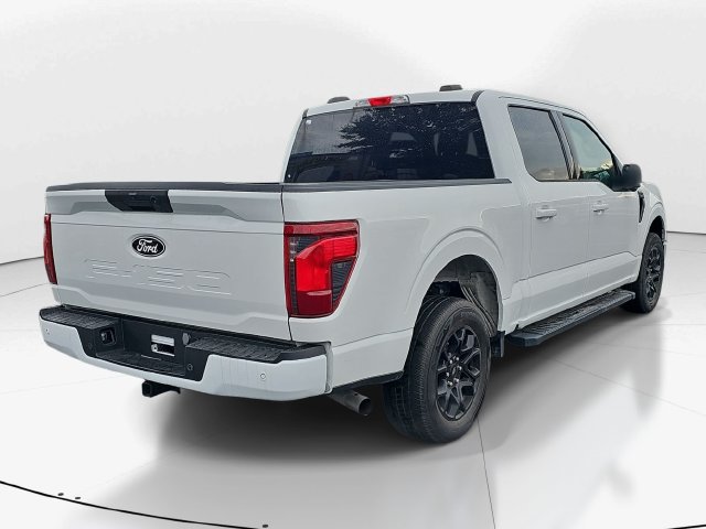 Used 2024 Ford F150 XLT w/ XLT Black Appearance Package RWD image 4